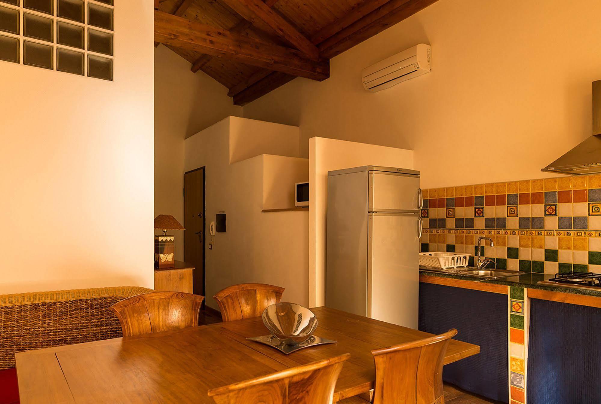 Le Tre Case Cagliari Extérieur photo